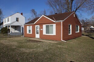 3502 N Sterling Ave in Peoria, IL - Building Photo