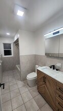 731 Lake Ave, Unit UNIT 2 in Lyndhurst, NJ - Building Photo - Building Photo