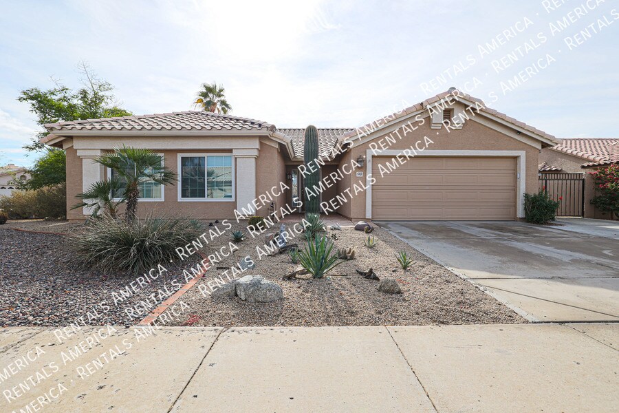 6325 W Potter Dr in Glendale, AZ - Foto de edificio