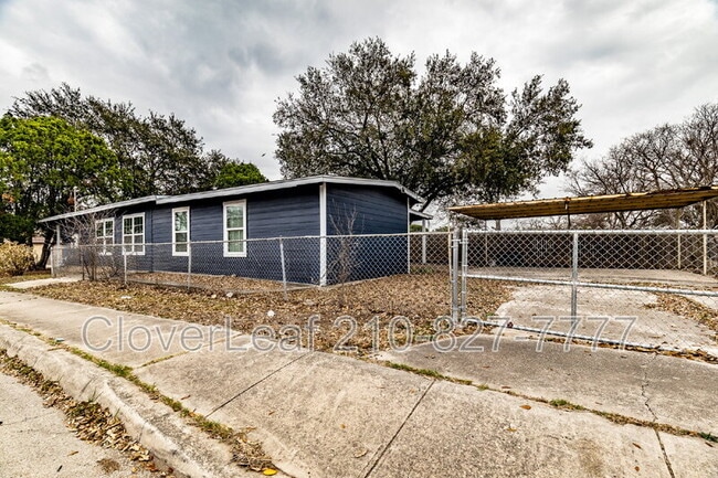 1903 Athel Ave in San Antonio, TX - Building Photo - Building Photo