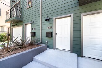 2616 Ellendale Pl in Los Angeles, CA - Building Photo - Building Photo