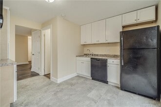 33 Muir Terrace in Southington, CT - Building Photo - Building Photo