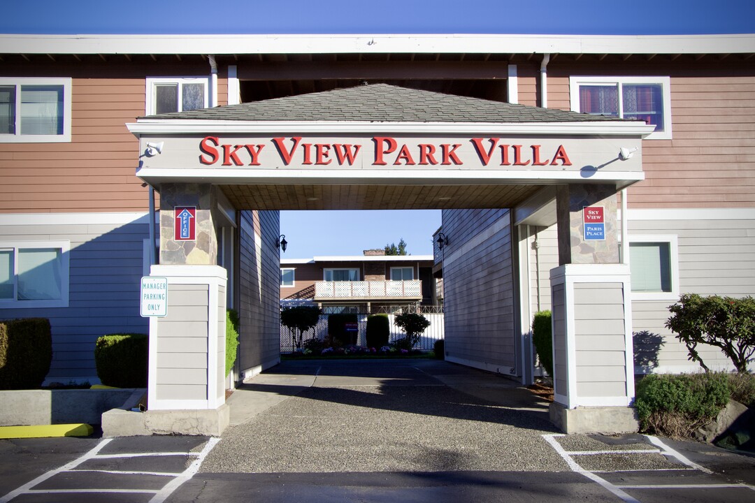 SkyView Park Villa in Seatac, WA - Building Photo