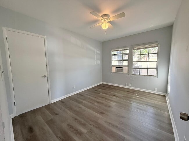 1000 W Lakewood Rd in West Palm Beach, FL - Building Photo - Building Photo