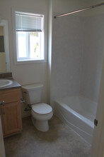 1940 Emerald Alley, Unit #1 in Eugene, OR - Foto de edificio - Building Photo