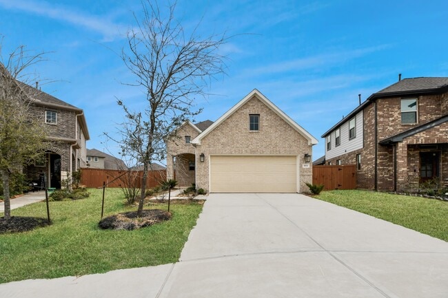 property at 804 Lake Lacosta Dr