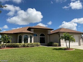 509 SE 21st St in Cape Coral, FL - Building Photo