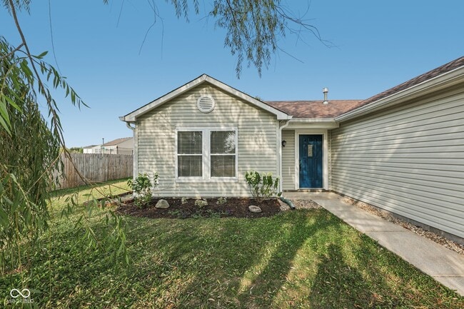 954 Ginger Cir in Greenfield, IN - Building Photo - Building Photo