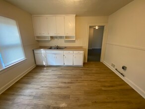 378 E 156th St in Cleveland, OH - Building Photo - Building Photo