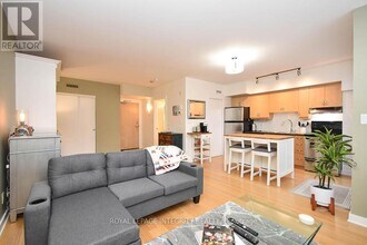 1014 Bank St in Ottawa, ON - Building Photo - Building Photo