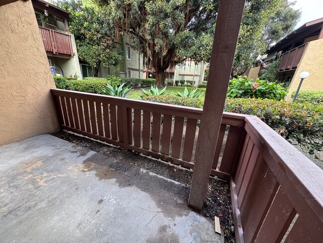 1030 W MacArthur Blvd, Unit 83 in Santa Ana, CA - Building Photo - Building Photo
