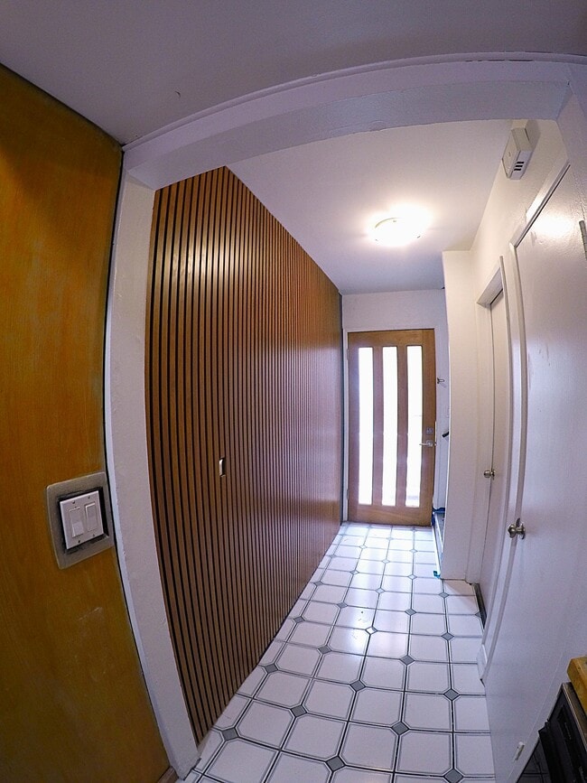 1631 Van Horne Ln in Redondo Beach, CA - Building Photo - Building Photo