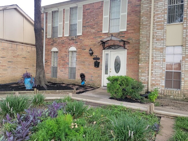 10813 Sandpiper Dr in Houston, TX - Building Photo - Building Photo
