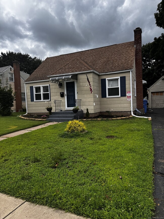 property at 71 Linnmore Dr