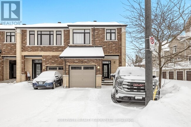 property at 285 Kinghaven Cres