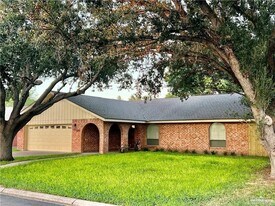 14 N 22nd St in McAllen, TX - Building Photo