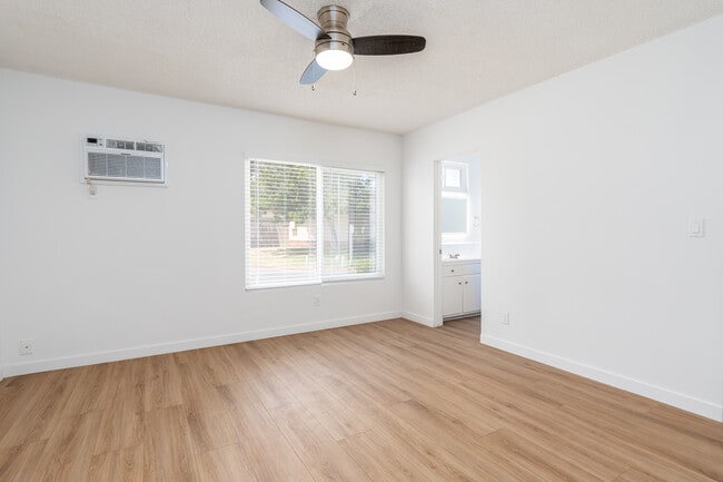 1600 W. 5th St.