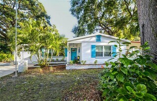 2472 Whitman St in Clearwater, FL - Building Photo