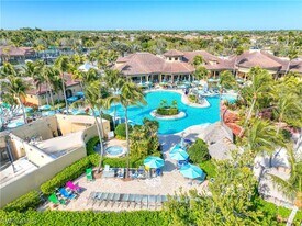 7692 Cottesmore Dr in Naples, FL - Building Photo