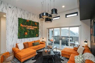 1011 12th Ave S in Nashville, TN - Building Photo