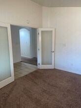 13122 Ridgeway Meadows Dr in Bakersfield, CA - Building Photo - Building Photo