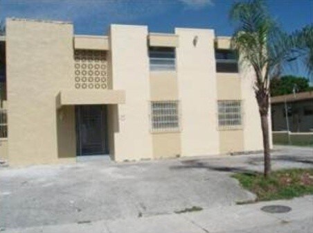 5814 NE 4th Ct-Unit -03 in Miami, FL - Building Photo - Building Photo