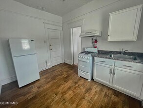 1526 Yandell Dr-Unit -4 in El Paso, TX - Building Photo - Building Photo