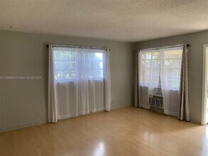 4841 SW 45th Ave-Unit -1 in Fort Lauderdale, FL - Building Photo - Building Photo