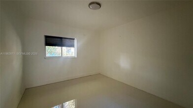 560 NE 67th St in Miami, FL - Building Photo - Building Photo