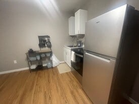 8669 Historic Hwy 165 in Hollister, MO - Building Photo