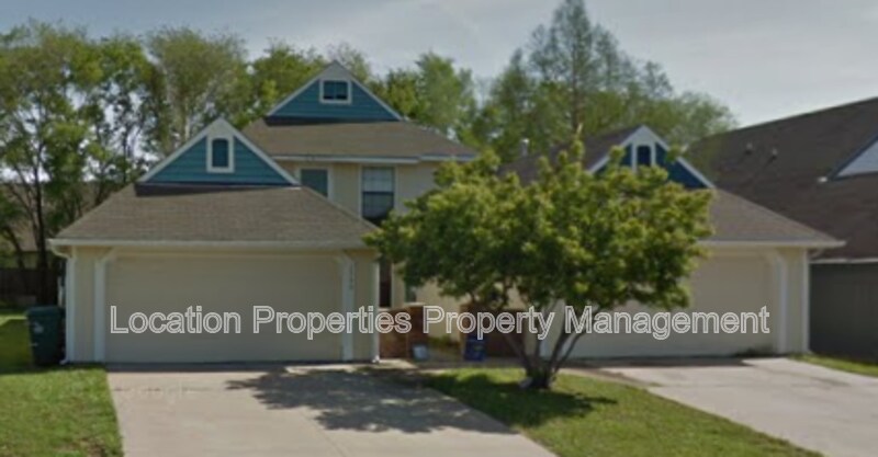 2530 Crestline Ct in Lawrence, KS - Building Photo
