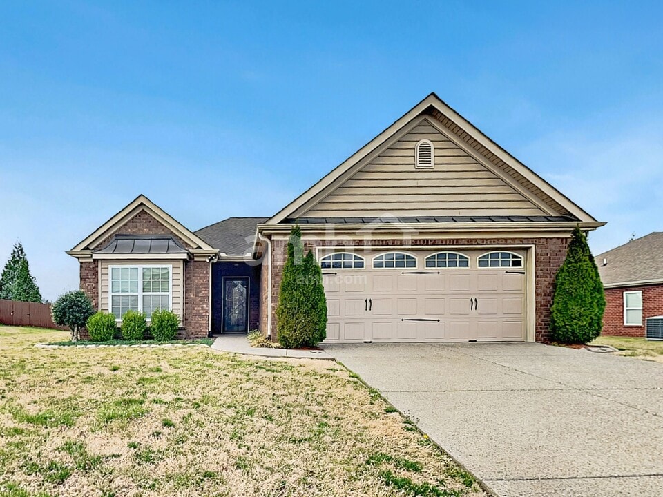 1075 Savannah Ave, Unit 1322 in Gallatin, TN - Building Photo