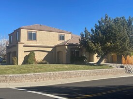 5895 Blue Horizon Dr in Reno, NV - Building Photo