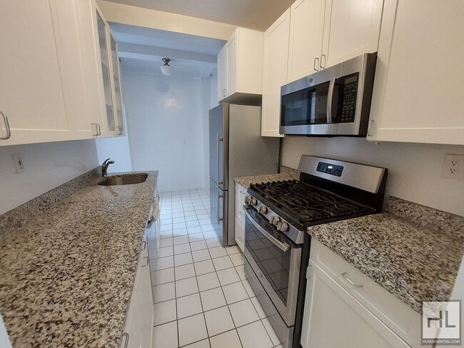 115 E 92nd St