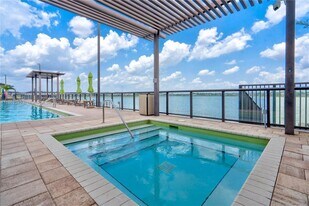 15826 NW 91st Ct in Miami Lakes, FL - Building Photo