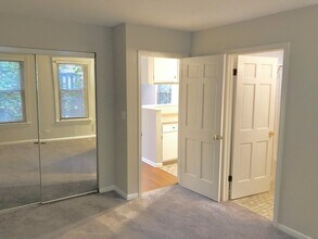 2233 N Janssen Ave in Chicago, IL - Building Photo - Building Photo