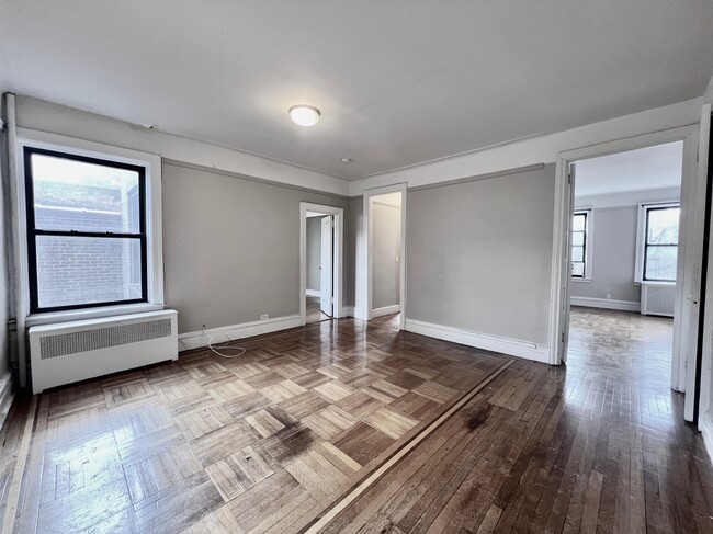 536 Fort Washington Ave in New York, NY - Building Photo - Building Photo