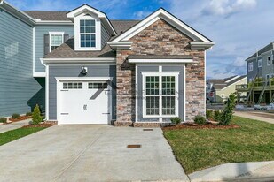 500 Acton Dr in Spring Hill, TN - Building Photo