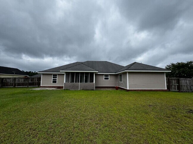 215 Mancy Garrason Loop in Ludowici, GA - Building Photo - Building Photo