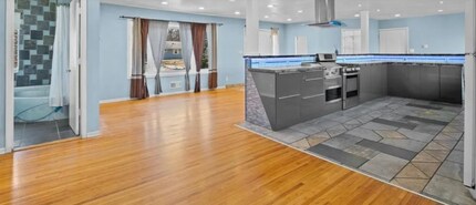 8118 Upton Ave S in Minneapolis, MN - Building Photo - Building Photo