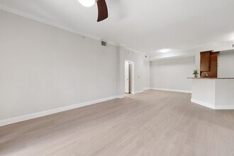 1690 Renaissance Commons Blvd in Boynton Beach, FL - Building Photo - Building Photo