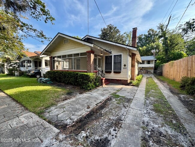 1211 Cherry St in Jacksonville, FL - Building Photo - Building Photo
