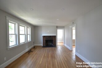 35 Trapelo St, Unit 2 in Boston, MA - Building Photo - Building Photo