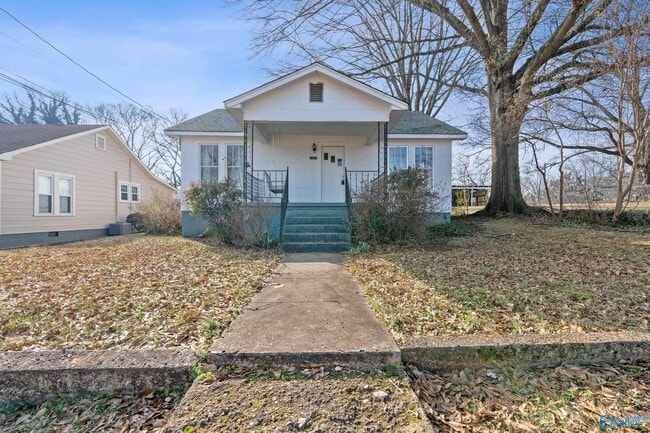 property at 2909 6th Ave SW