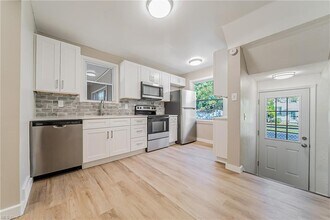 440 E 250th St in Euclid, OH - Building Photo - Building Photo