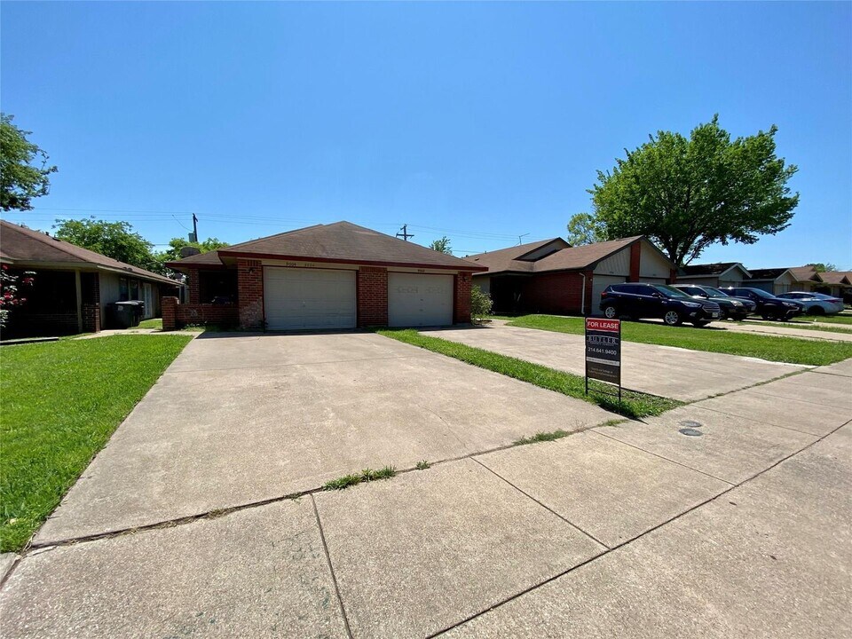9010-9010 Greenmound Ave in Dallas, TX - Building Photo