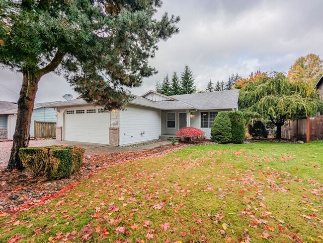 property at 907 E Maple St