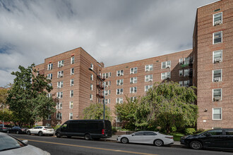 Queen Anne Apartments in Jackson Heights, NY - Building Photo - Building Photo