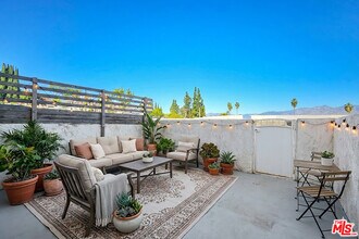 126 Casuda Canyon Dr in Monterey Park, CA - Foto de edificio - Building Photo