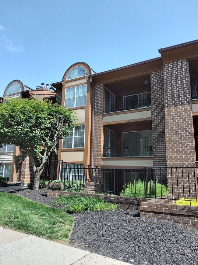 property at 2109 Woodbox Ln
